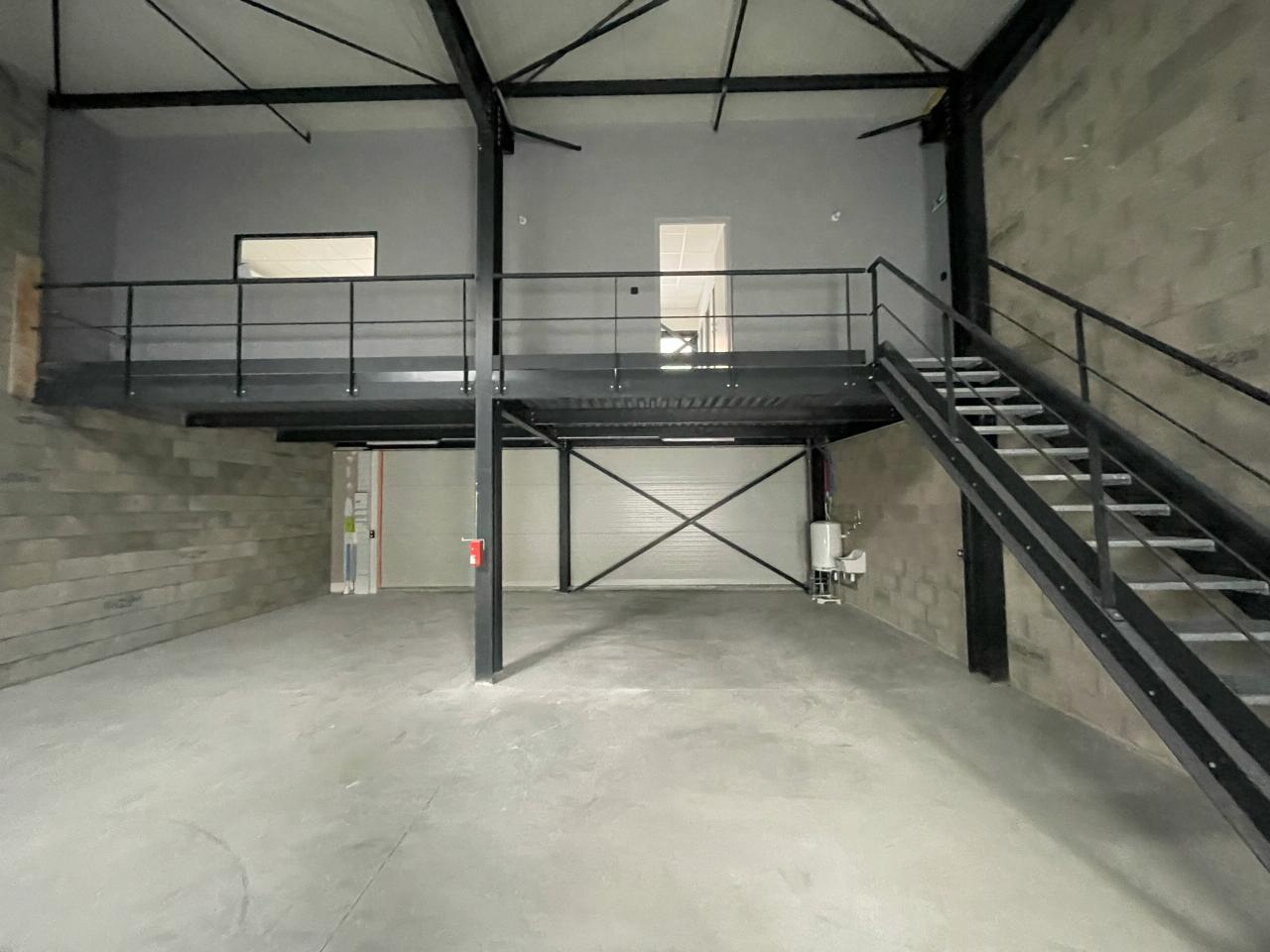 Local d'activité Montmélian 400m² Location local d'activité Montmélian Savoie OLACT2428135 3